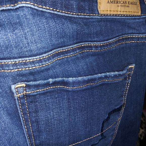 Size 10 super stretch American eagle jeans - Picture 3 of 4